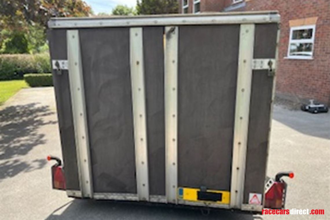 dg4000---brian-james-based-enclosed-race-car