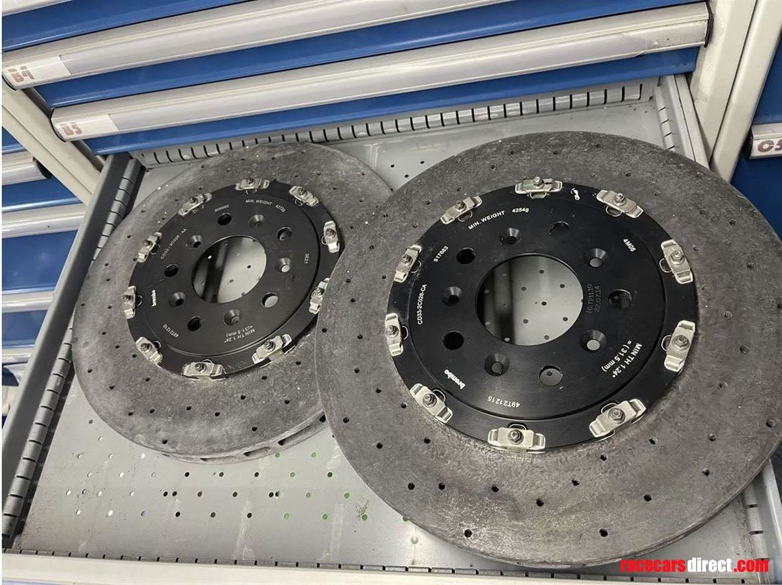 x2-new-carbon-rear-brake-discs-aston-martin-v