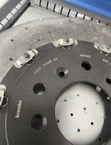 x2-new-carbon-rear-brake-discs-aston-martin-v