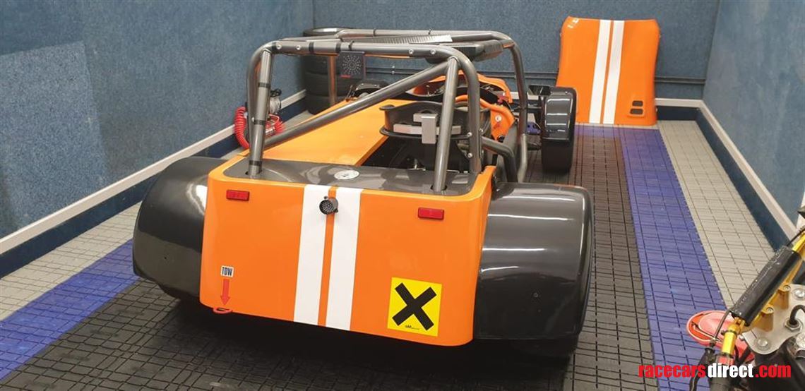 lightweight-tiger-r6-race-car