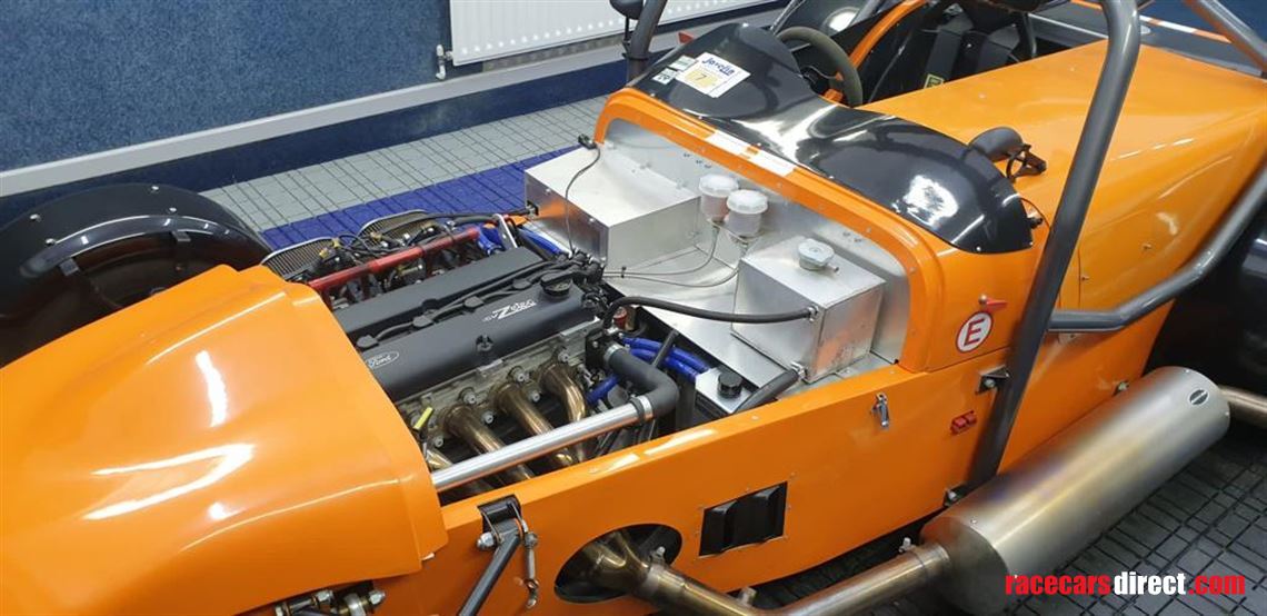 lightweight-tiger-r6-race-car