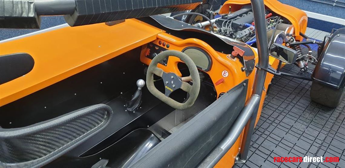 lightweight-tiger-r6-race-car