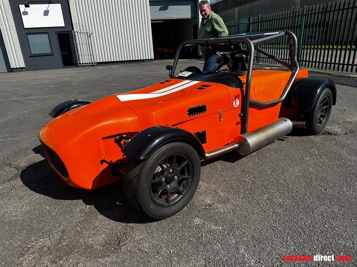 lightweight-tiger-r6-race-car