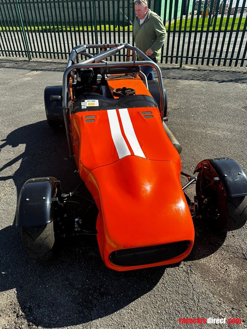 lightweight-tiger-r6-race-car