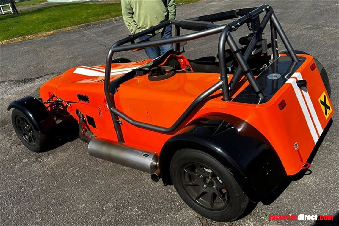 lightweight-tiger-r6-race-car