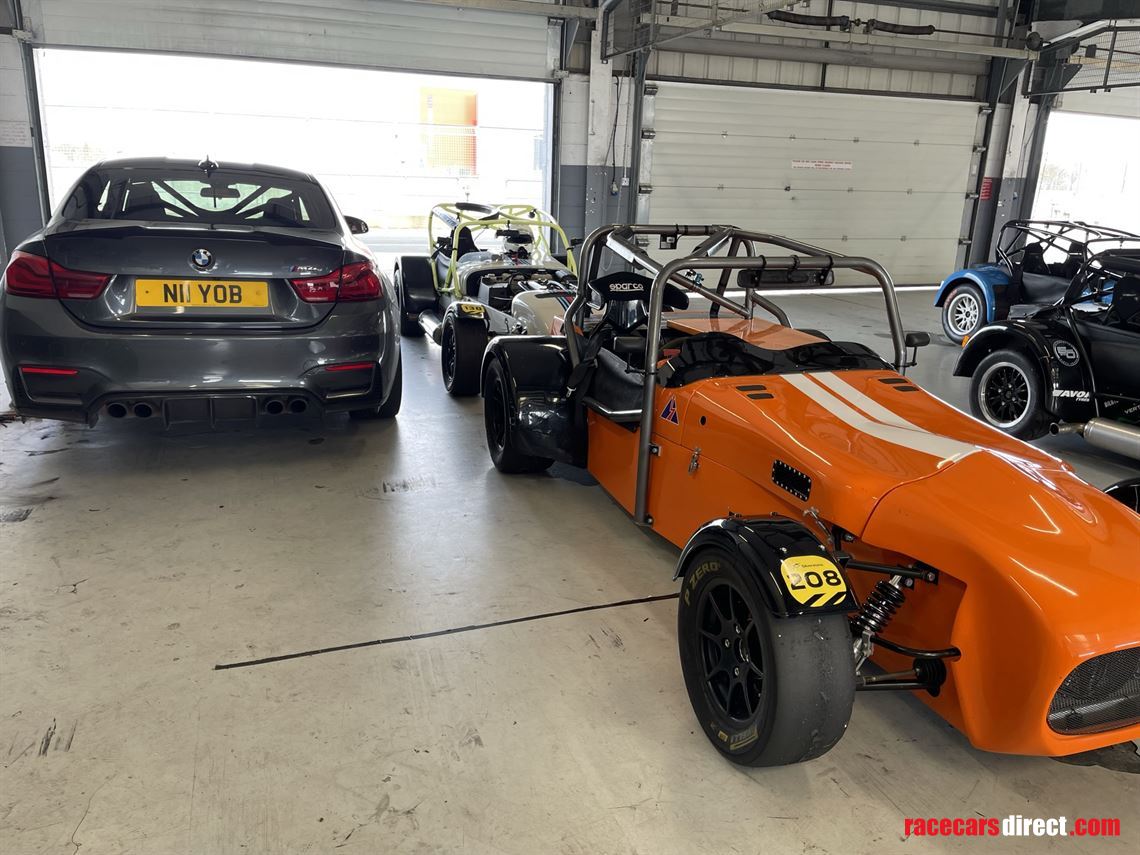 lightweight-tiger-r6-race-car