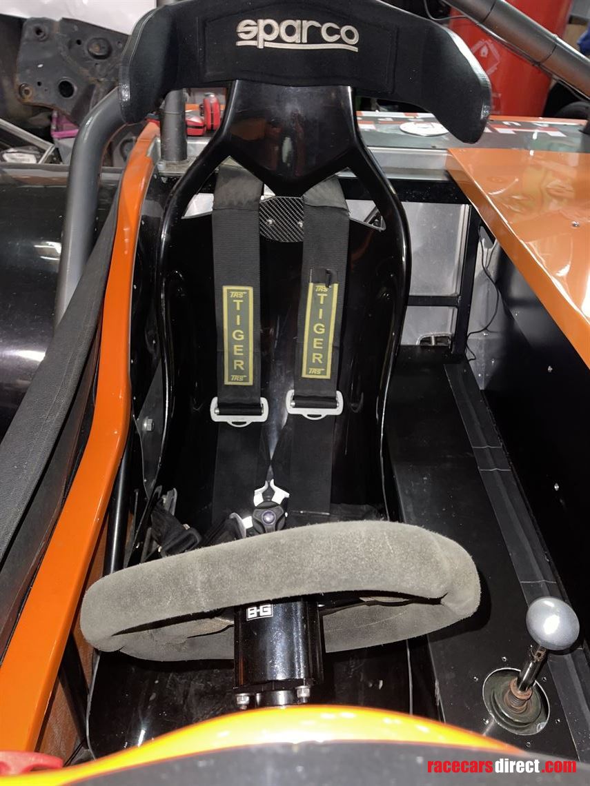 lightweight-tiger-r6-race-car