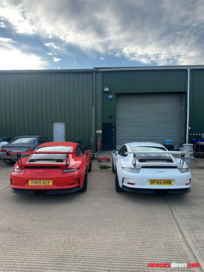 lightweight-tiger-r6-race-car