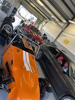 lightweight-tiger-r6-race-car