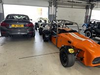 lightweight-tiger-r6-race-car