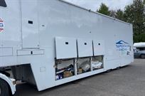 race-trailer-with-large-awning