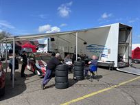 race-trailer-with-large-awning