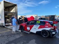 race-trailer-with-large-awning