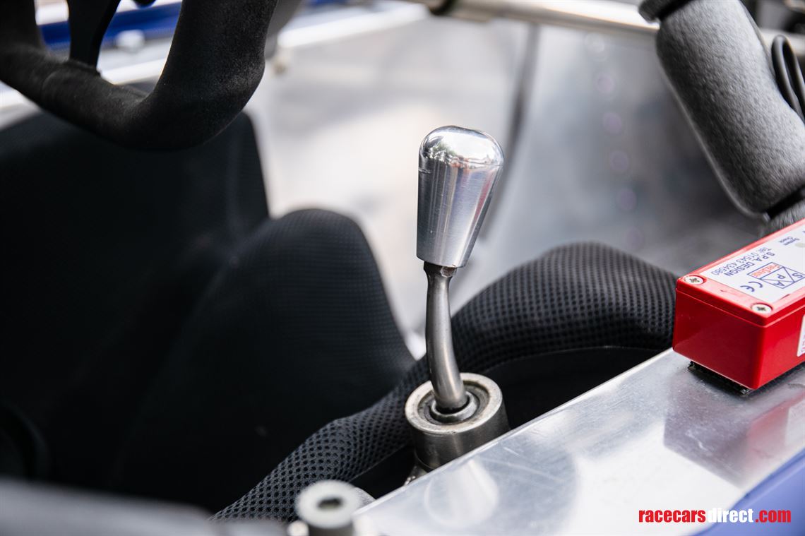 1977-chevron-b38-38-77-01