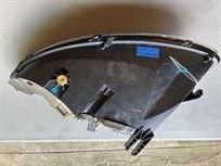 new-aston-martin-gt4-rh-headlight