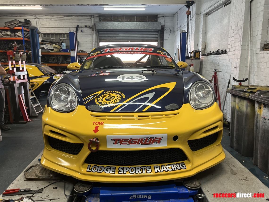 porsche-cayman-987-s-race-car