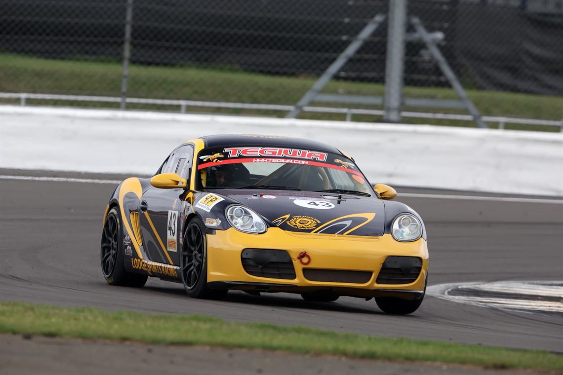 porsche-cayman-987-s-race-car