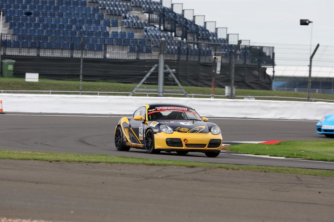 porsche-cayman-987-s-race-car