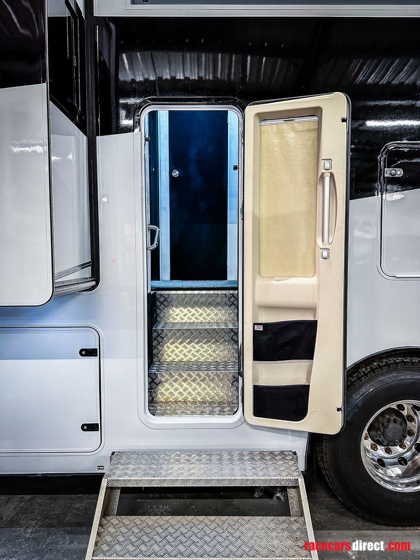 volvo-fm-18t-sc-worldcruiser-rv-motorhome-cam