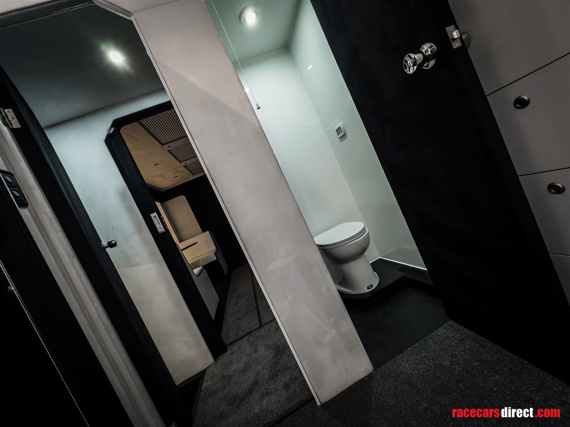 volvo-fm-18t-sc-worldcruiser-rv-motorhome-cam