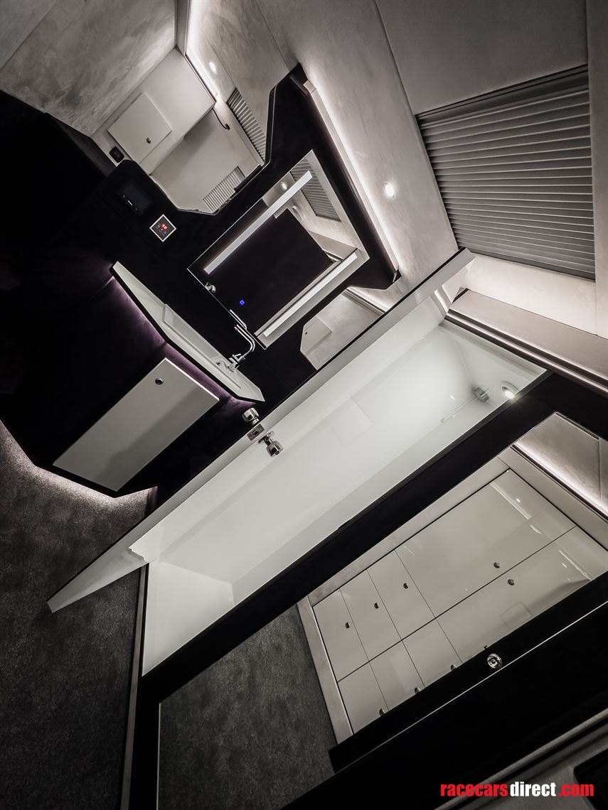 volvo-fm-18t-sc-worldcruiser-rv-motorhome-cam