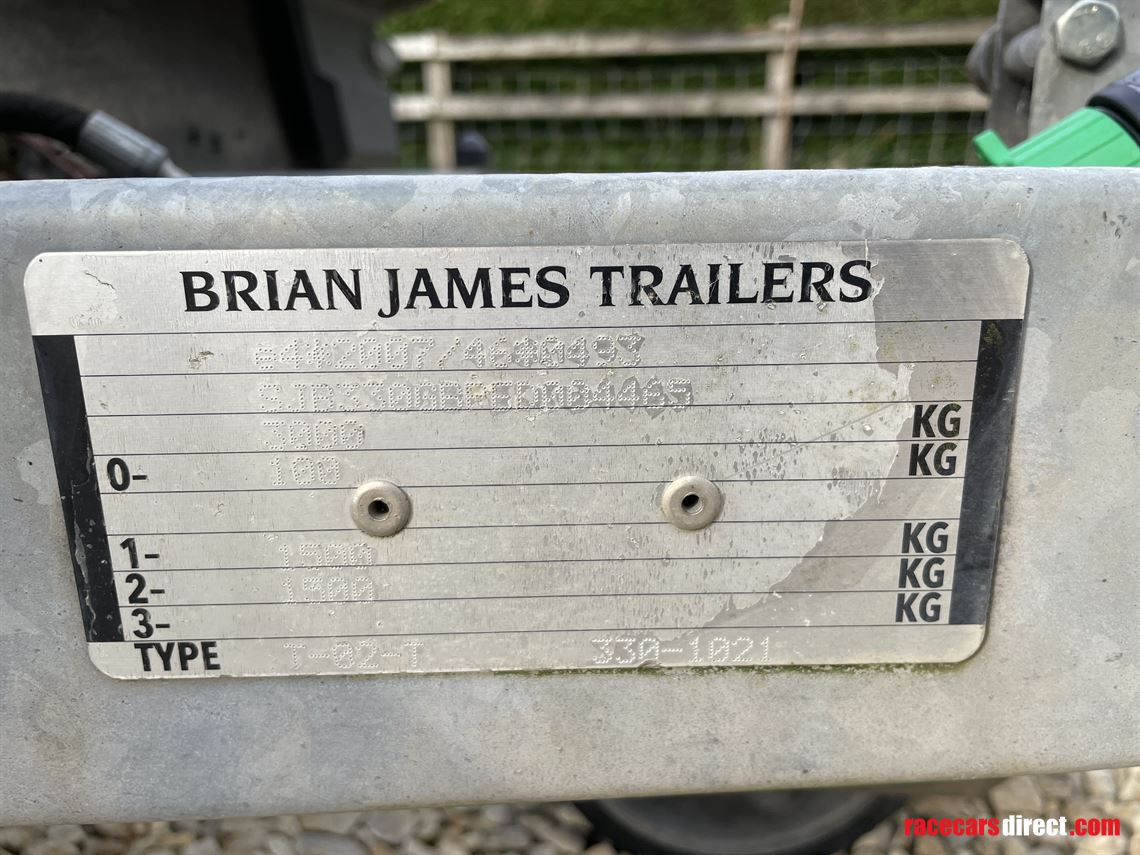 brian-james-rs3-330-1021-race-shuttle