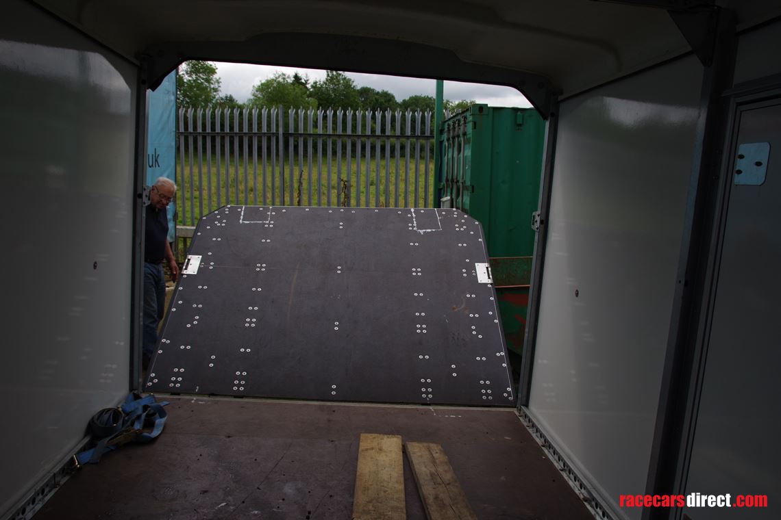 35-tonne-gross-covered-car-trailer