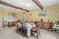 five-bed-house-with-10-car-garaging