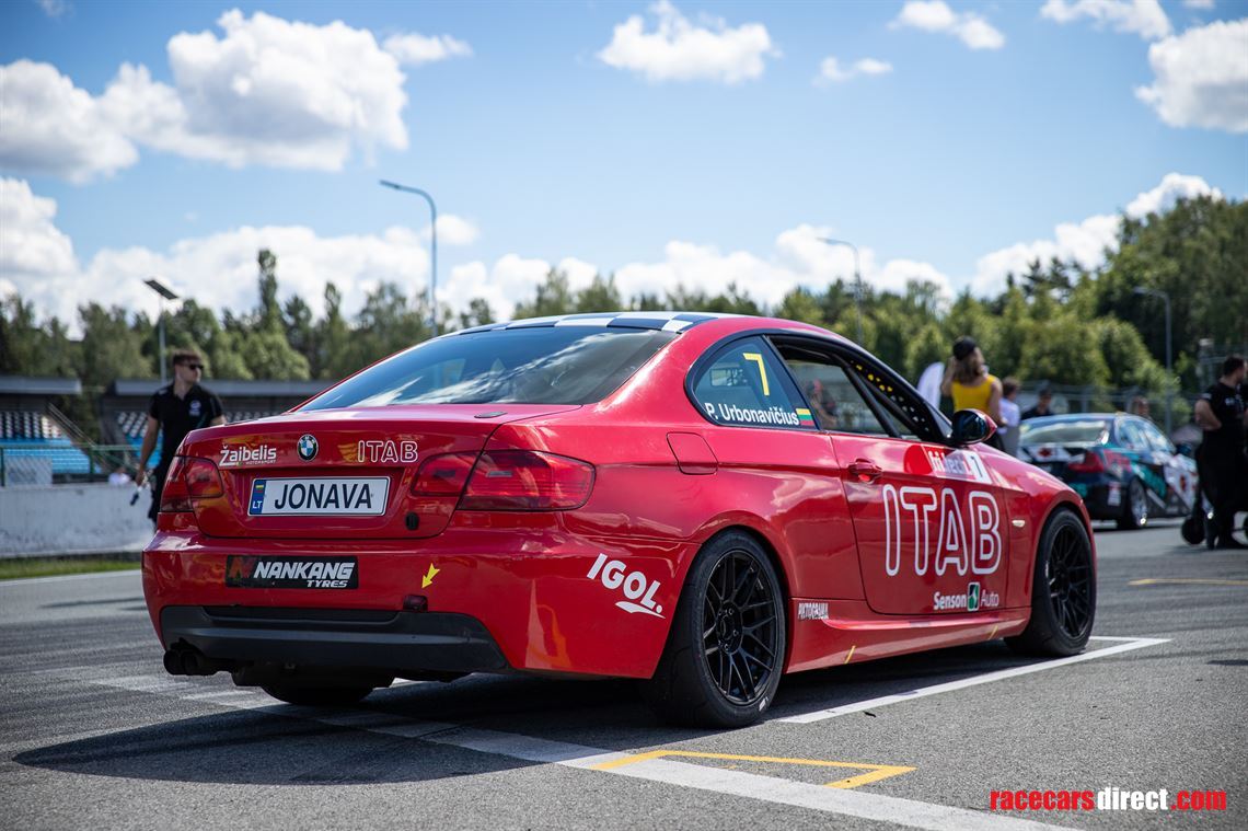 bmw-e92-325cup-race-car