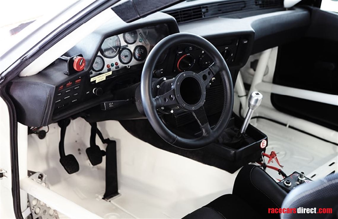 bmw-e24-635-group-a-race-car-marlboro