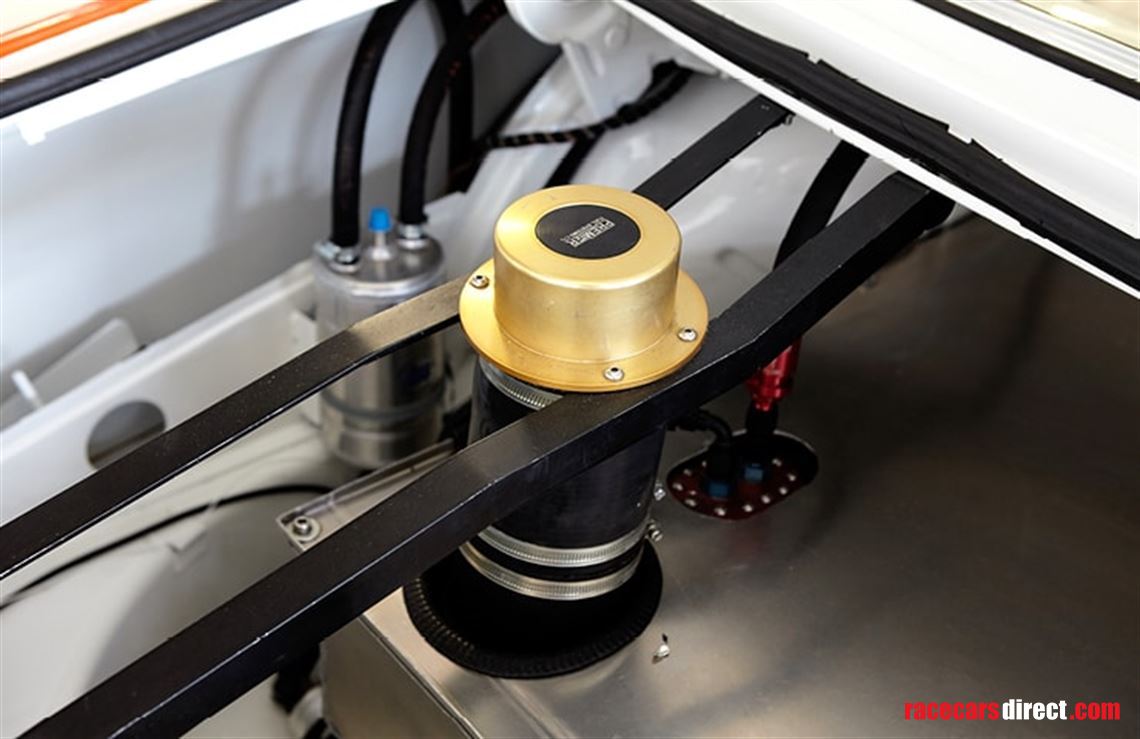 bmw-e24-635-group-a-race-car-marlboro