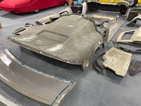 porsche-911-gt1-blue-coral-body-moulds-chassi