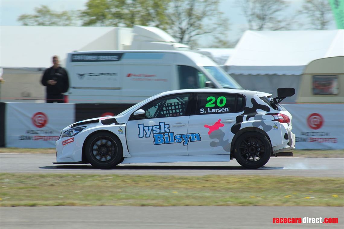 tcr-peugeot-308-only-4300km