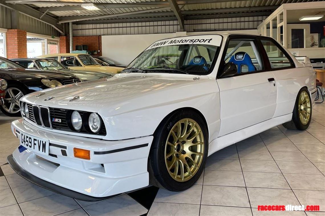 bmw-e30-m3-trackrace-car-reduced