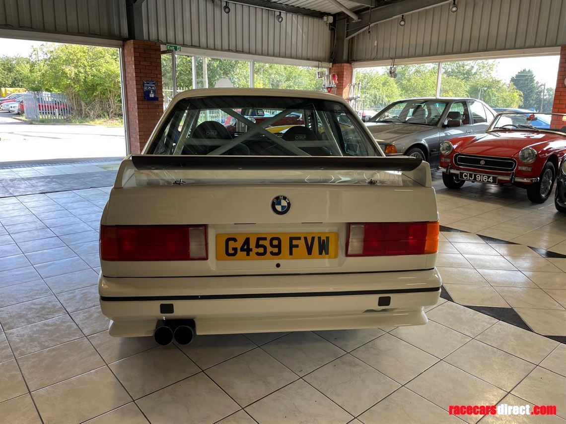 bmw-e30-m3-trackrace-car-reduced