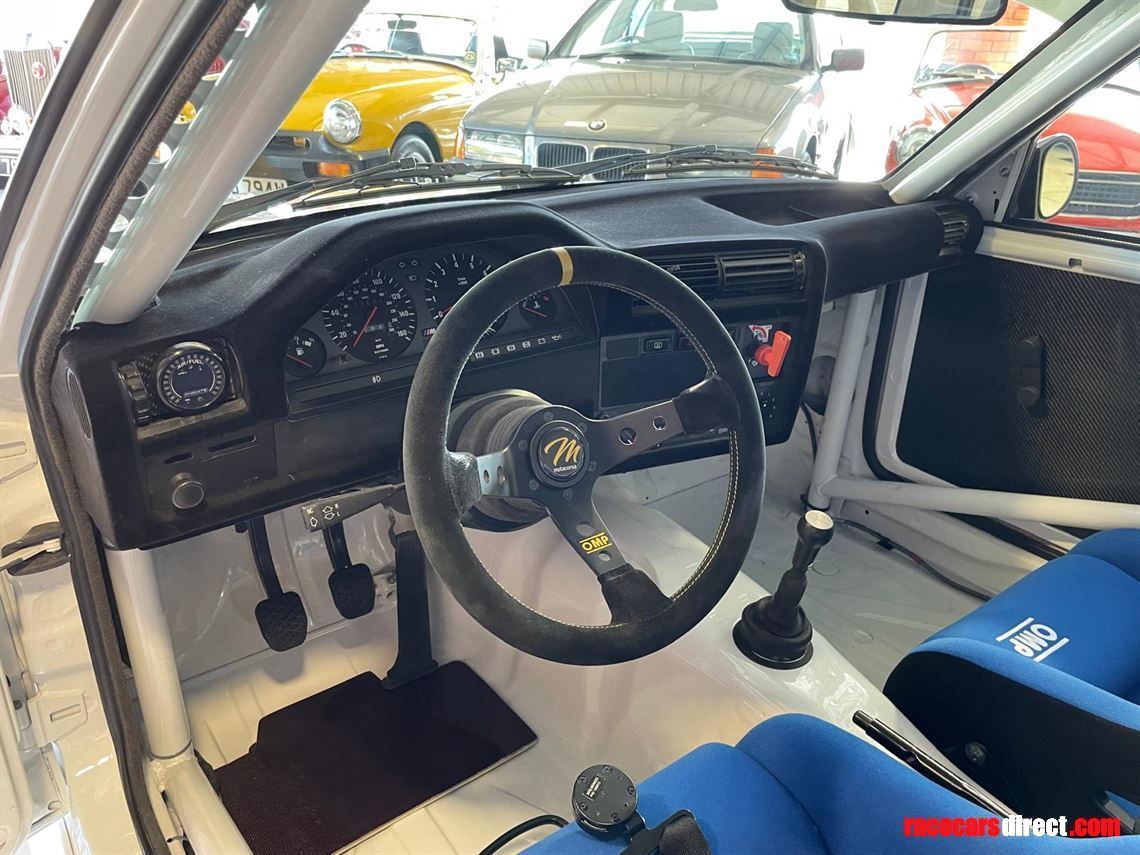 bmw-e30-m3-trackrace-car-reduced