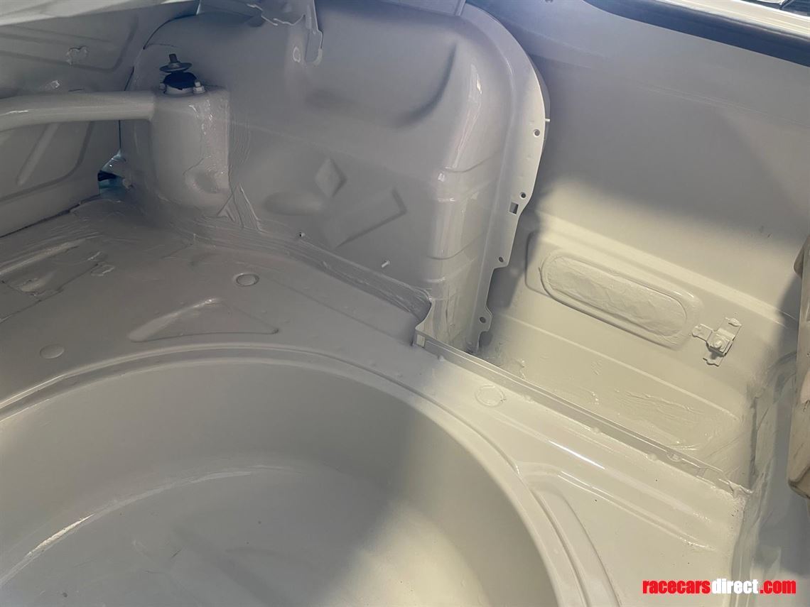 bmw-e30-m3-trackrace-car-reduced