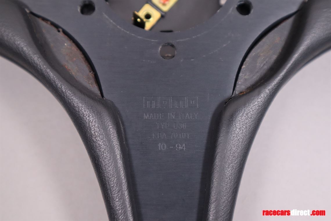 porsche-993-rs-steering-wheel-momo-type-d36