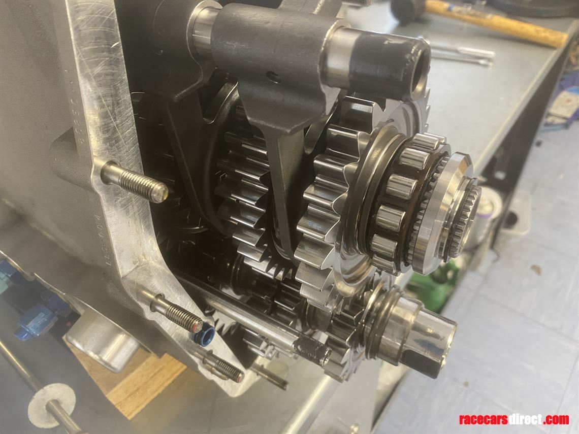 hewland-lls-gearbox