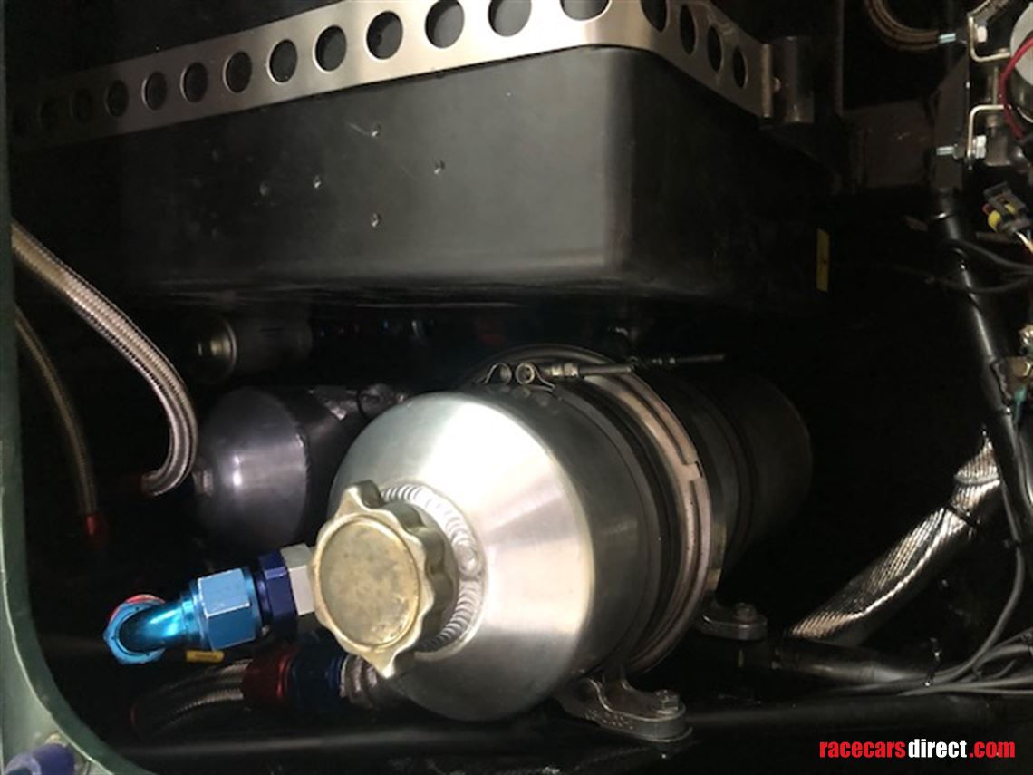 aston-martin-v8-racecar-price-reduction