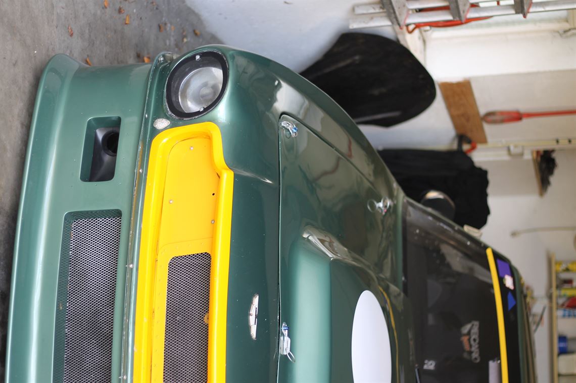 aston-martin-v8-racecar-price-reduction