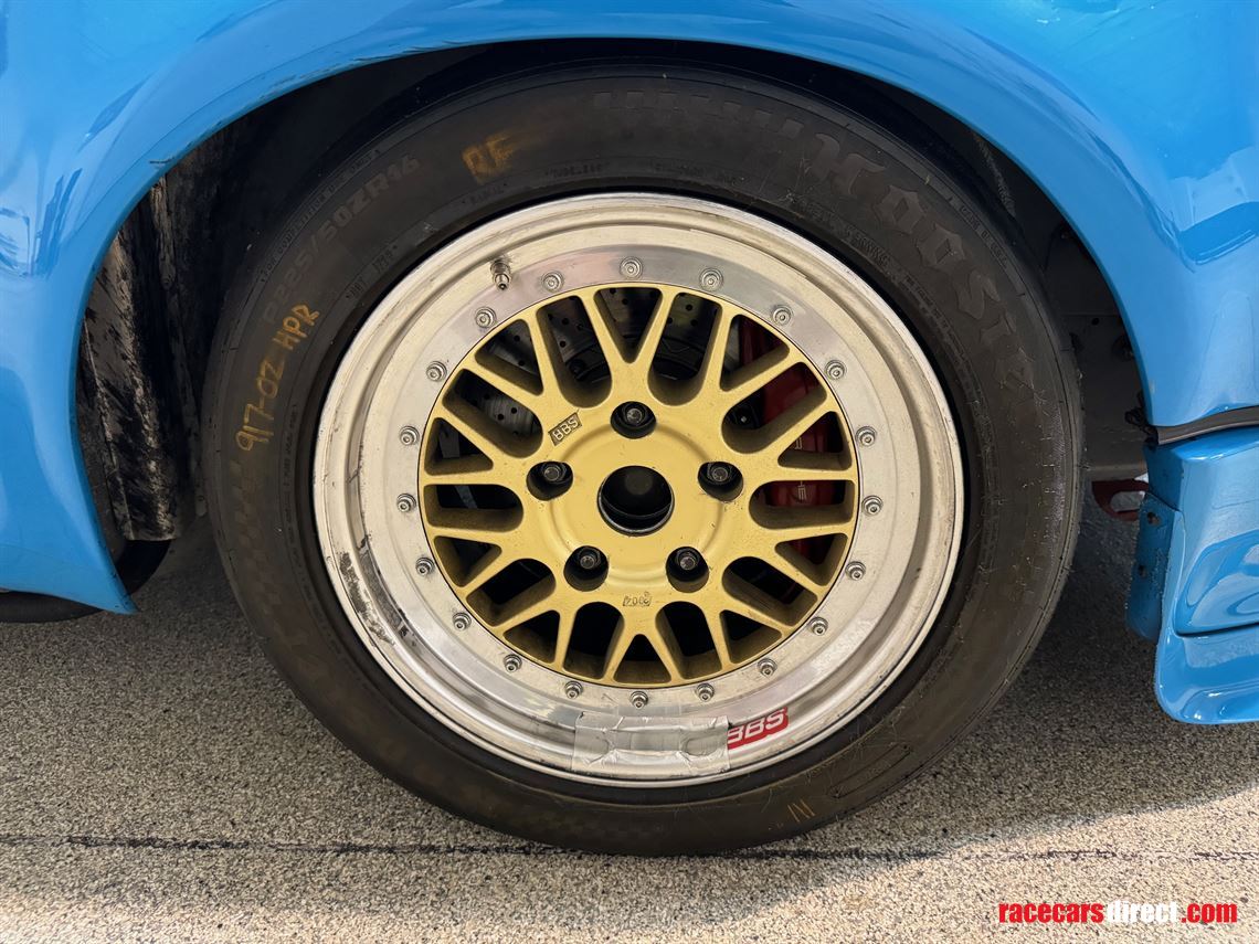 1973-porsche-rsr-replica-roller-with-parts-in