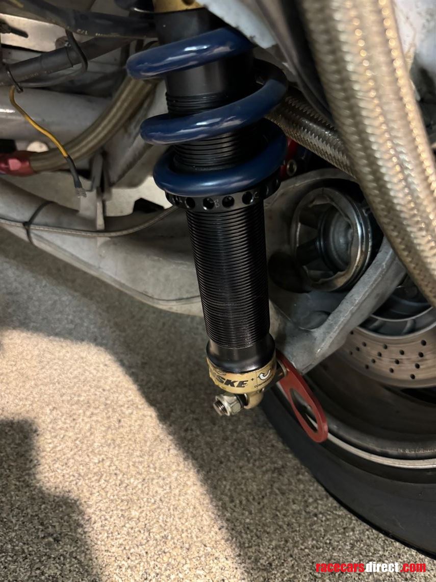 1973-porsche-rsr-replica-roller-with-parts-in