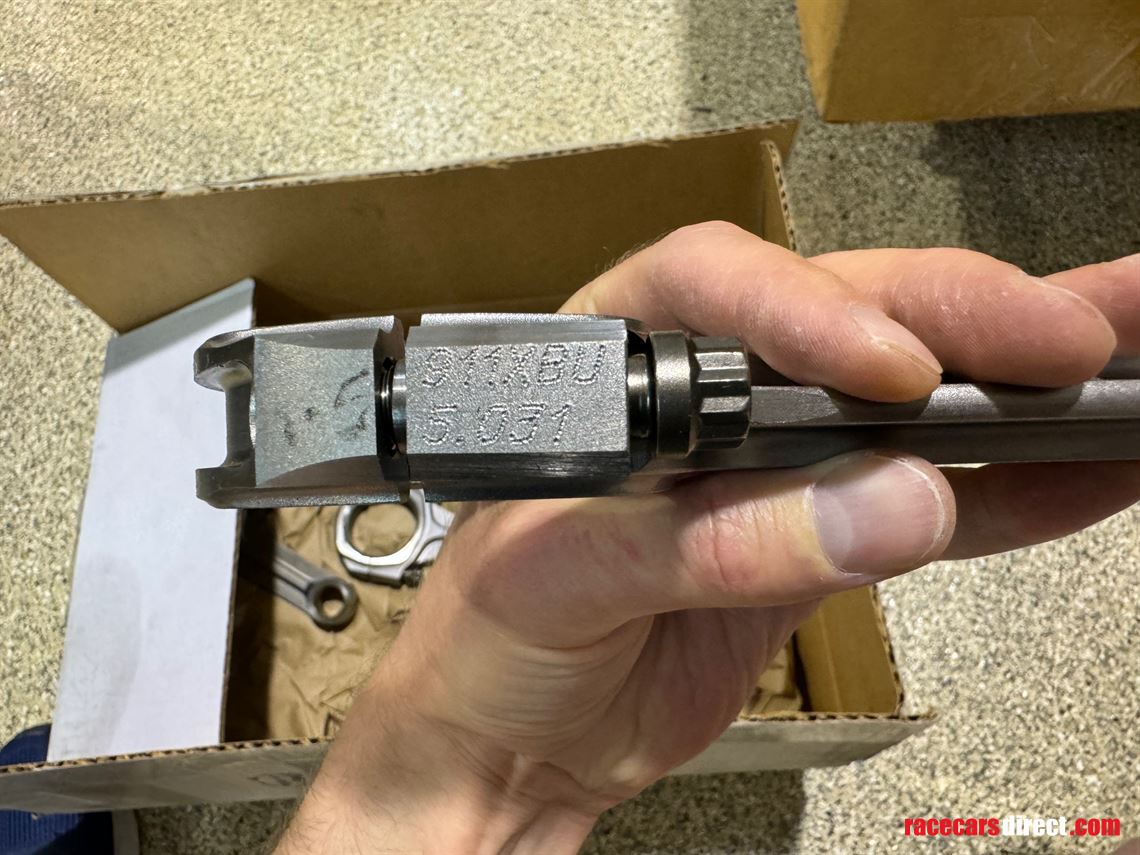 1973-porsche-rsr-replica-roller-with-parts-in