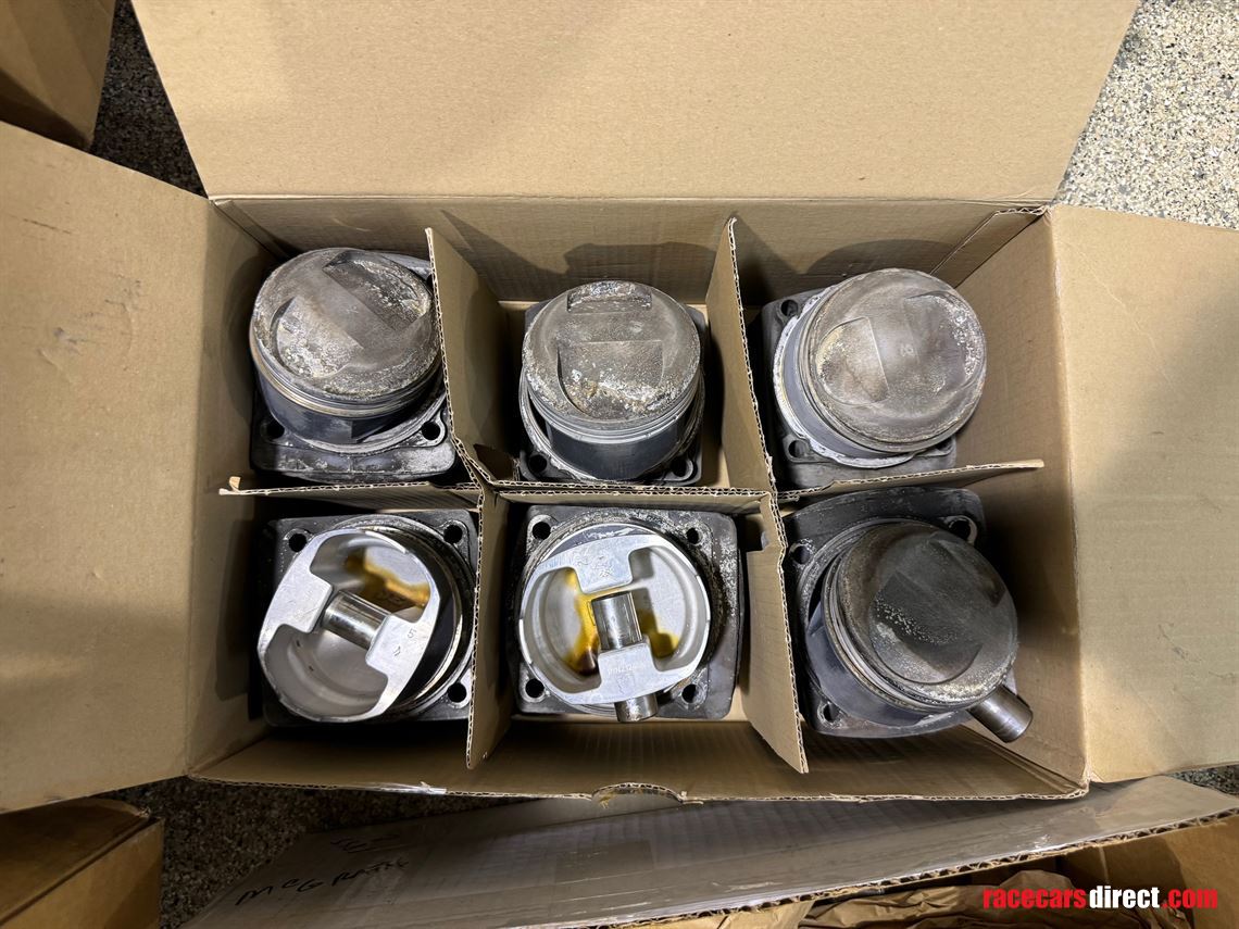 1973-porsche-rsr-replica-roller-with-parts-in