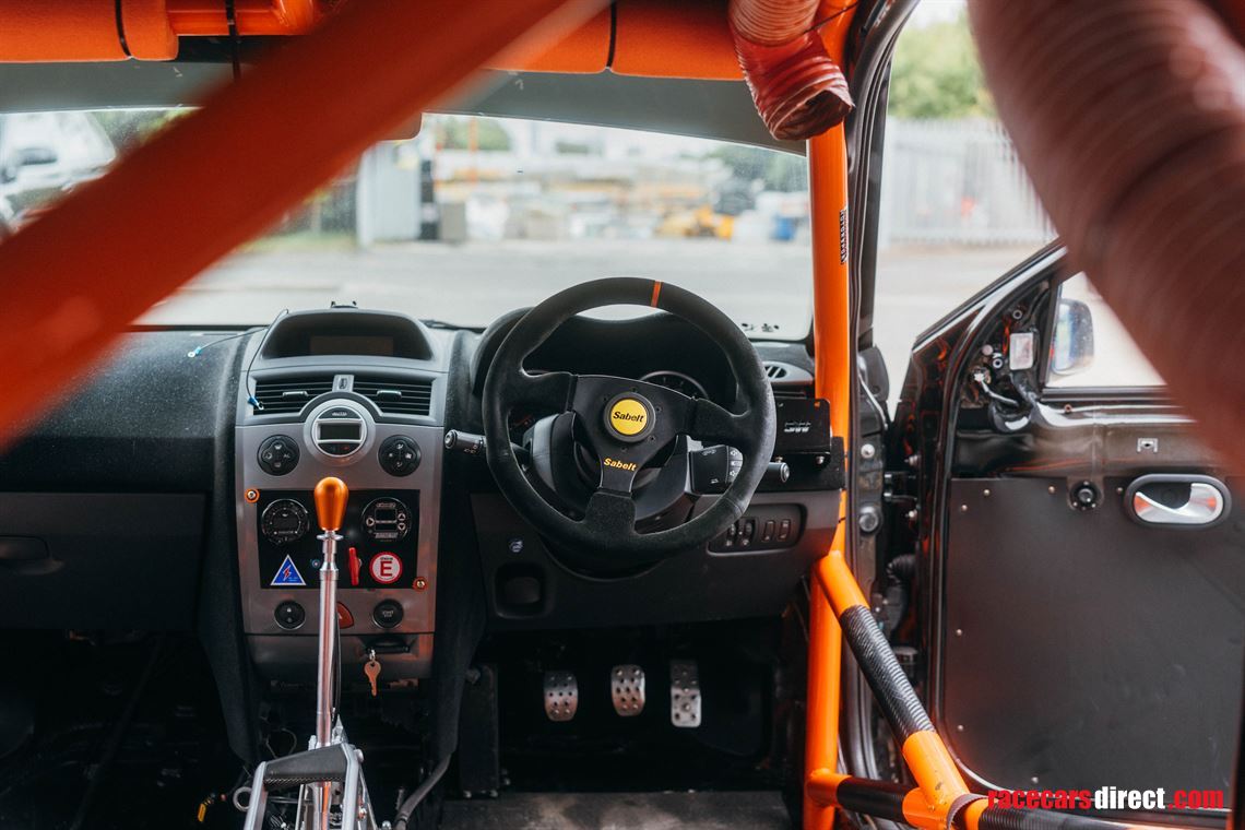 road-legal-track-ready-megane-r26-fia-spec