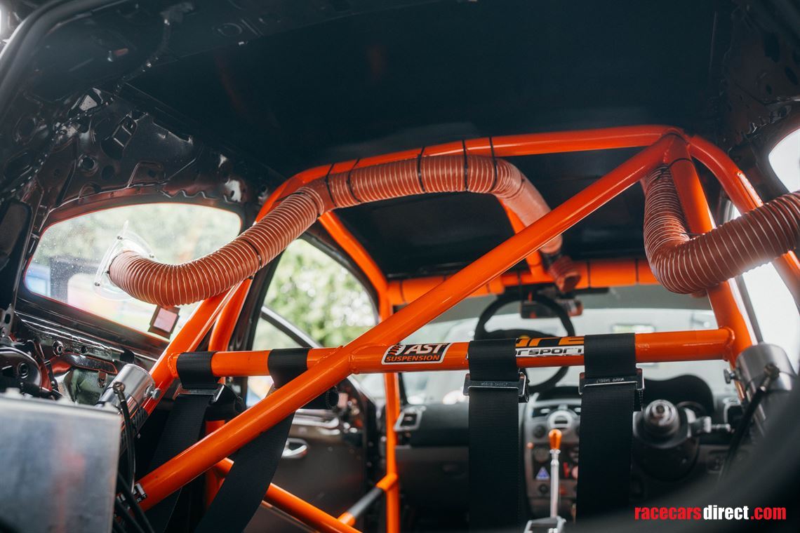 road-legal-track-ready-megane-r26-fia-spec