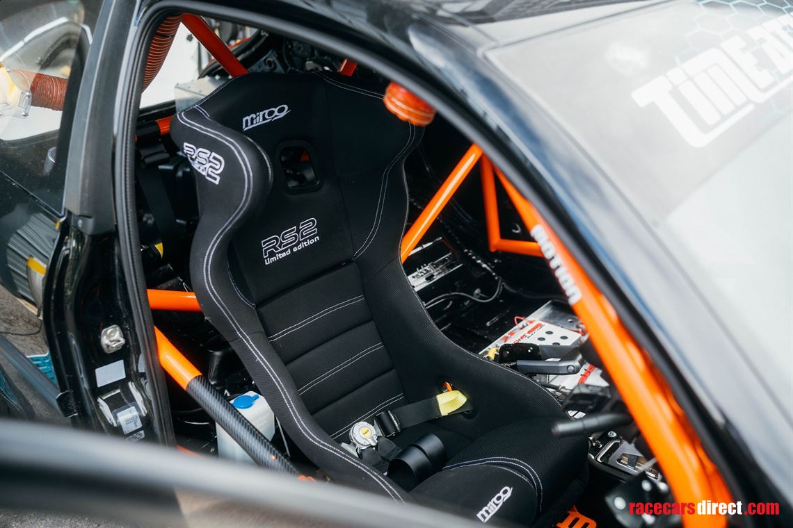 road-legal-track-ready-megane-r26-fia-spec