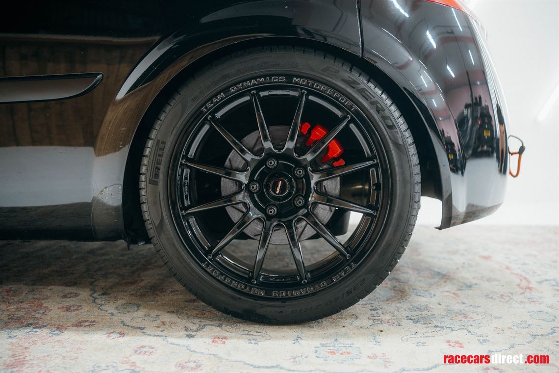 road-legal-track-ready-megane-r26-fia-spec