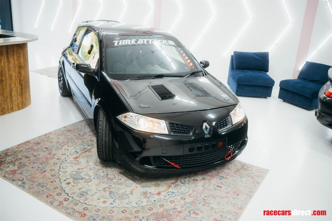 road-legal-track-ready-megane-r26-fia-spec